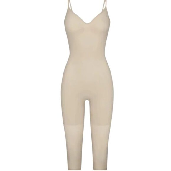 SKIMS Seamless Sculpt Catsuit Medium Clay NWOT - Picture 1 of 16